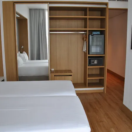 هيلتون جاردن إن نورث 4*