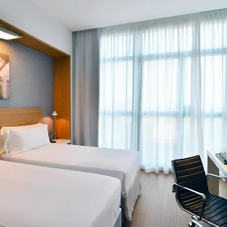 Szálloda Hilton Garden North 4*