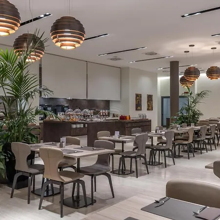 Hilton Garden North 4* Milán