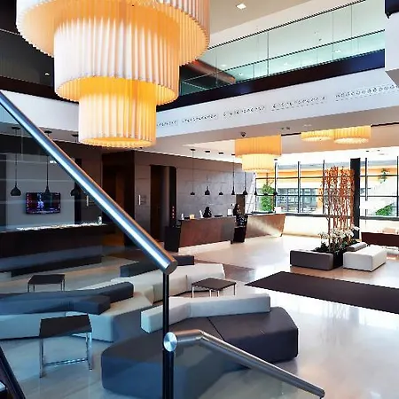 Hilton Garden North Hotel 4*